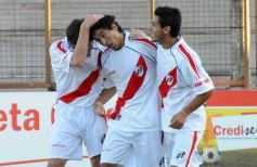 Foto de la galería: Guaraní 2-Mitre 1