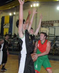 Foto de la galería: Brown 71-Col. Unidas 49