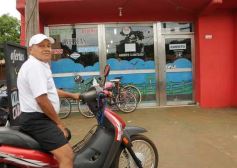 Foto de la galería: Norte y Sur, Con clientes y amigos