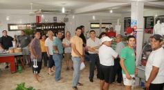 Foto de la galería: Norte y Sur, Con clientes y amigos