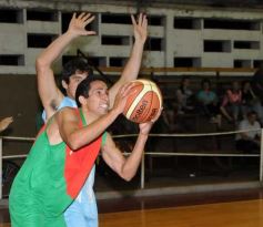 Foto de la galería: Racing 87- Brown 79