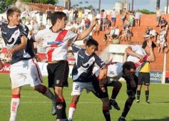 Foto de la galería: Guaraní 1 - Colegiales 1