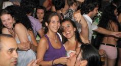 Foto de la galería: El Territorio,  Despedida y Brindis del año con Amigos