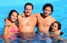 Foto de la galería: Juves de pileta