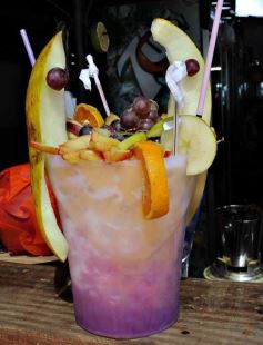 Foto de la galería: Parchan Tragos a Full