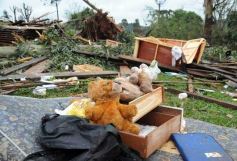 Foto de la galería: Primeras horas después del tornado en Tobuna