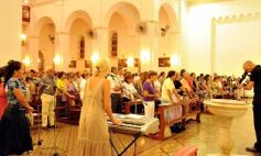 Foto de la galería: A un mes. Todos con las familias