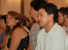 Foto de la galería: A un mes. Todos con las familias