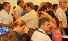 Foto de la galería: A un mes. Todos con las familias