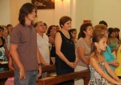 Foto de la galería: A un mes. Todos con las familias