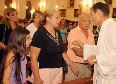 Foto de la galería: A un mes. Todos con las familias