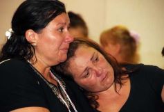 Foto de la galería: A un mes. Todos con las familias