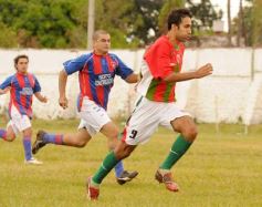 Foto de la galería: Brown 3-Vicov 0