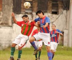 Foto de la galería: Brown 3-Vicov 0