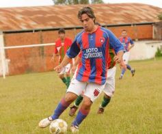 Foto de la galería: Brown 3-Vicov 0