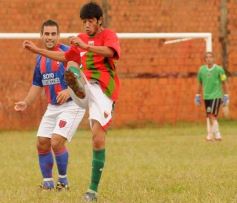 Foto de la galería: Brown 3-Vicov 0