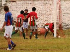 Foto de la galería: Brown 3-Vicov 0