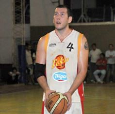 Foto de la galería: Itapua 40-Tokio 84