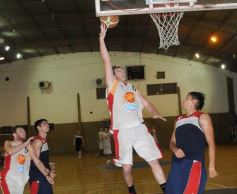 Foto de la galería: Itapua 40-Tokio 84