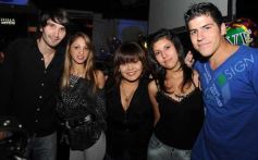 Foto de la galería: Viernes de cumples.