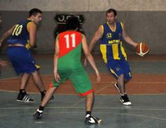 Foto de la galería: Brown 51-Mitre 87