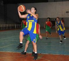 Foto de la galería: Brown 51-Mitre 87