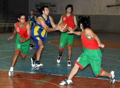 Foto de la galería: Brown 51-Mitre 87