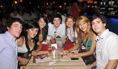 Foto de la galería: Costanera, noche de Viernes