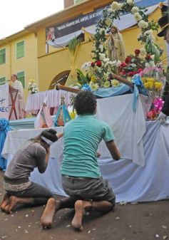 Foto de la galería: María madre del amor que junto a tu hijo Jesús amemos y cuidemos el don de la vida