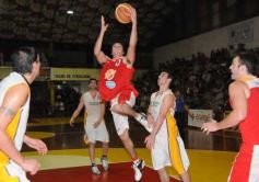 Foto de la galería: Tokio 69-Coatí 66