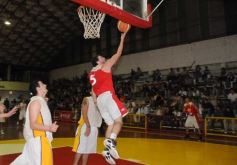 Foto de la galería: Tokio 69-Coatí 66