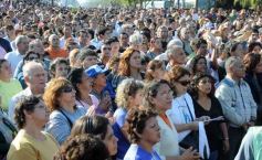 Foto de la galería: Miles de fieles renovaron su fe