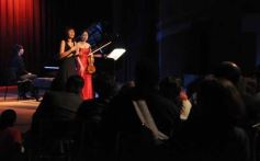 Foto de la galería: Concertistas Chinas: Moli y Quian