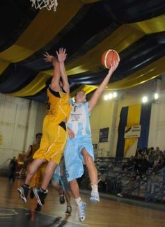 Foto de la galería: Racing 83-Aemo 69