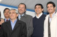 Foto de la galería: Presentacion Cand. a Defensor del Pueblo (Renovador)