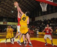 Foto de la galería: 1er.Juego-Tokio 65-Tirica 68