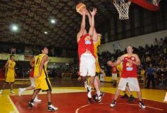 Foto de la galería: 1er.Juego-Tokio 65-Tirica 68