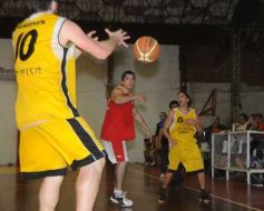 Foto de la galería: 1er.Juego-Tokio 65-Tirica 68