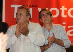 Foto de la galería: Ricardo Alfonsin en Cierre de la U:C:R: