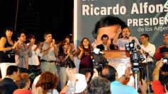 Foto de la galería: Ricardo Alfonsin en Cierre de la U:C:R: