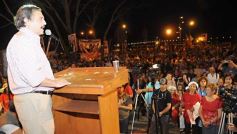 Foto de la galería: Ricardo Alfonsin en Cierre de la U:C:R: