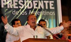 Foto de la galería: Ricardo Alfonsin en Cierre de la U:C:R: