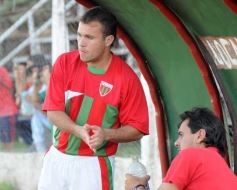 Foto de la galería: Brown 0-Papel Misionero 0