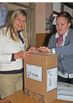 Foto de la galería: Jornada electoral en Posadas