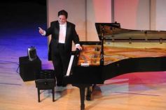 Foto de la galería: Bruno Gelber en el Teatro Lírico de Posadas