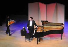 Foto de la galería: Bruno Gelber en el Teatro Lírico de Posadas