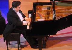 Foto de la galería: Bruno Gelber en el Teatro Lírico de Posadas