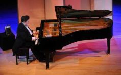 Foto de la galería: Bruno Gelber en el Teatro Lírico de Posadas