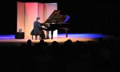 Foto de la galería: Bruno Gelber en el Teatro Lírico de Posadas