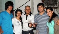 Foto de la galería: Paseo, Cena y Cumpleaños